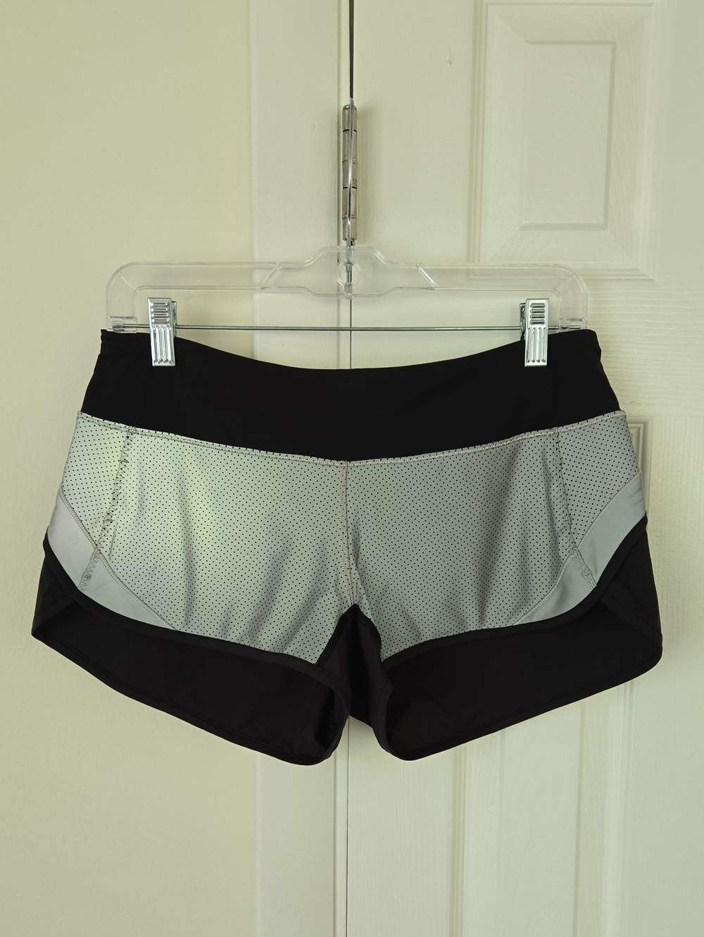 Vuori Clementine Black Camo + Lululemon Run Speed Shorts Small Bundle Running - Picture 10 of 16